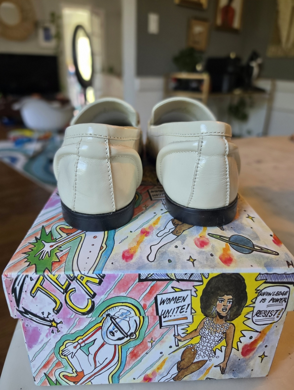 Jeffrey Campbell Ivory Velviteen Horsebit Gold Loafer Size 8 - Picture 4 of 7